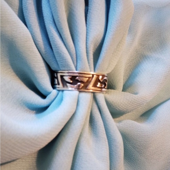 Sterling silver carved band ring - Picture 2 of 3